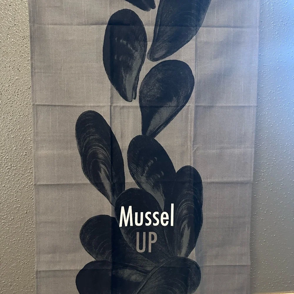 Williams Sonoma ‘Muscle Up’ Tea Towel